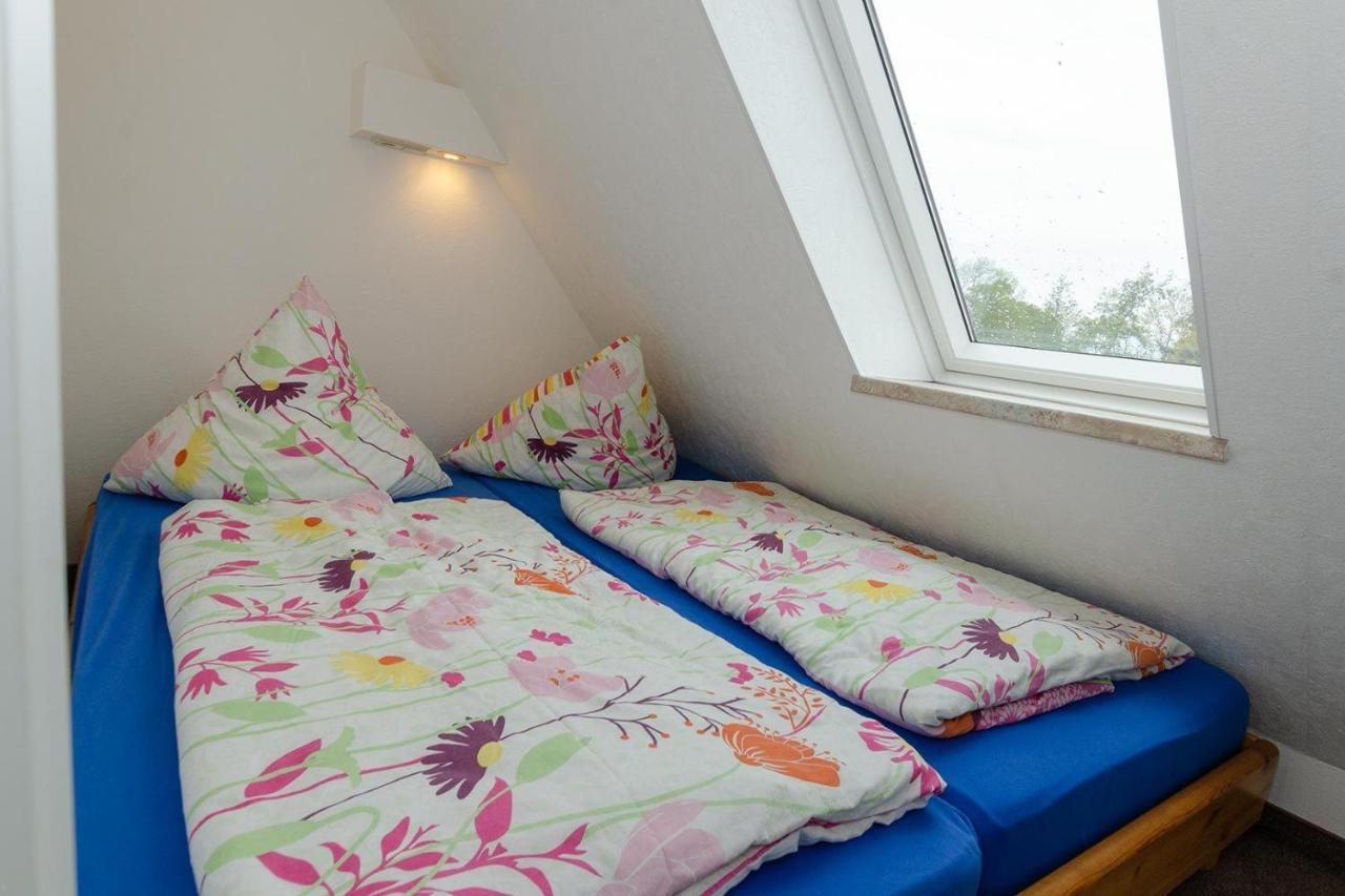 3-R-Ferienwohnung-Fuer-3-Personen-In-Schaprode-Auf-Ruegen-Zi4 Exterior foto